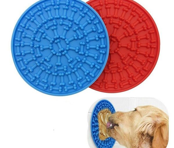 Read more about the article Dog feeding lick mat